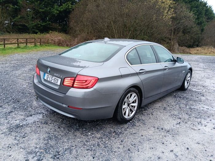 BMW 5-Series 2012