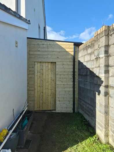leanto covered side entrance pergola Decking Fencing