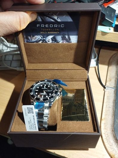 Fredric watch