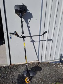 McCulloch B33 B Petrol Brush Cutter
