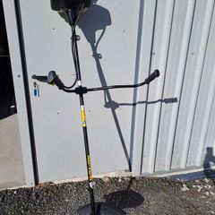 McCulloch B33 B Petrol Brush Cutter