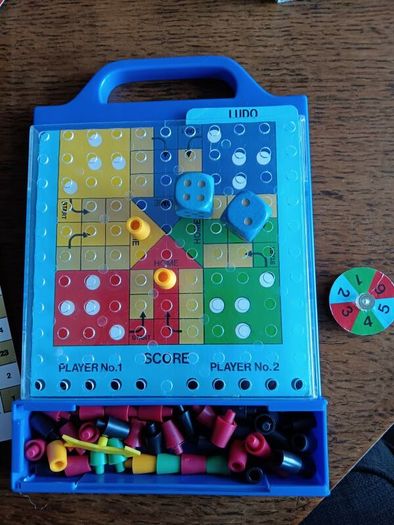 6 Classic Games & Puzzles