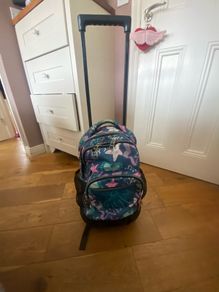 Girls wheelie bag