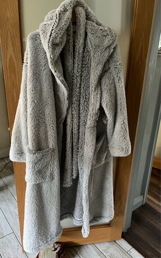 Grey dressing gown, size L with hood