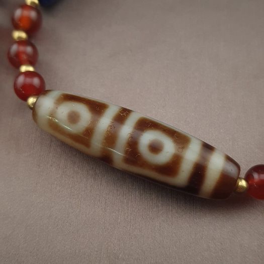 Antique 4 Eyes Himalayan Tibetan Agate With African Carnelian & Lapis Necklace