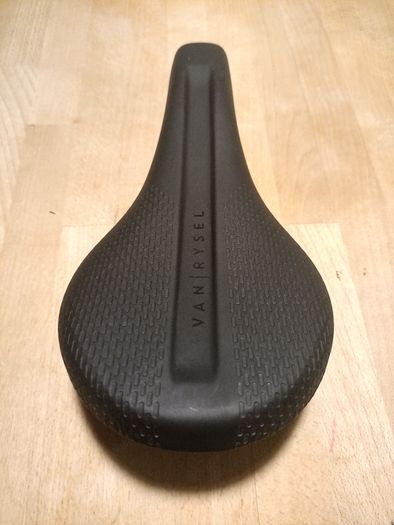 Van Rysel bike saddle