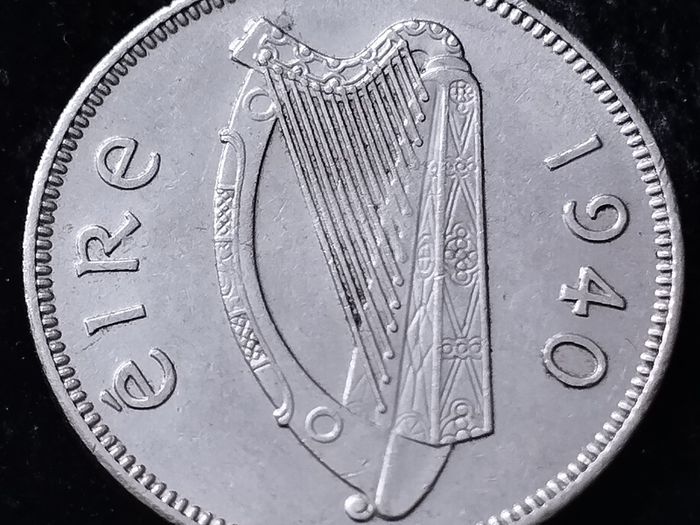 Ireland - 1940 - 6 Pence - Wolfhound - KM.13 - [2063]