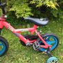 Childs bike with stabilisers Image 2