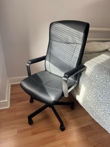Office Desk 120x70cm + Executive Office Chair
