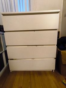 chest of drawers