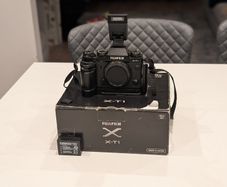 Fujifilm X-T1 and 7Artisans 55mm 1.4