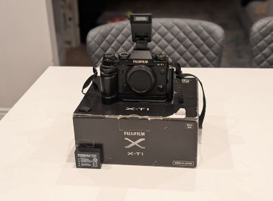Fujifilm X-T1 and 7Artisans 55mm 1.4
