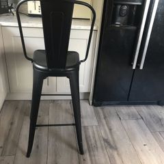 Bar stool