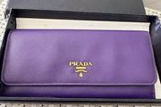 Prada Wallet Authenitc