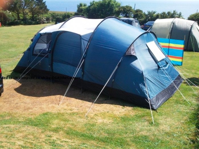 Royal Atlanta 6 tent 2 tables tent carpet steel bed