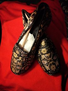 Flat slippers/shoes