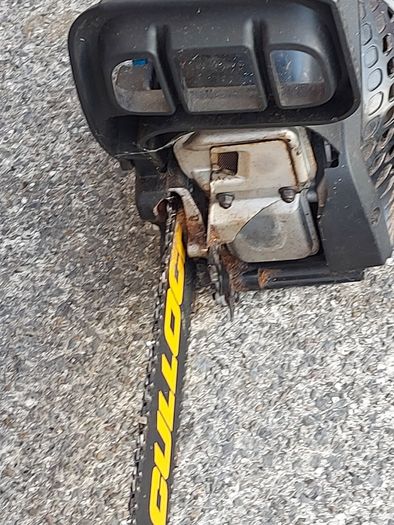 McCulloch Petrol Chainsaw in excellent condition