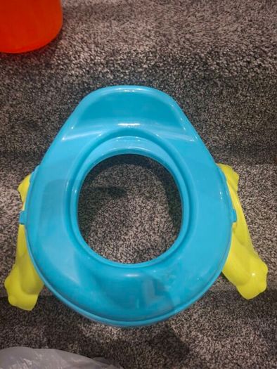 POTETTE Travel Potty & New Liners and Travel Potty