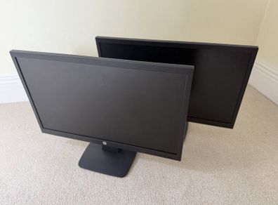 2x HP P22v G4 21.5" Full HD Monitors
