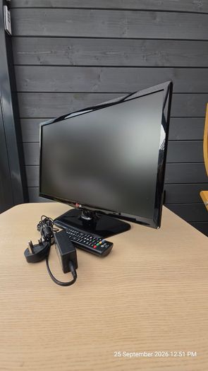 LG LED Monitor with TV tuner 22"