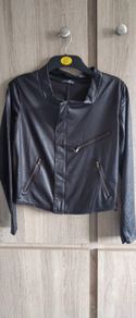 Snake look black top new fits sm PRICE 34 euro