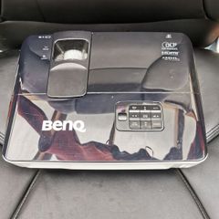 Ben Q MX666 projector For Sale