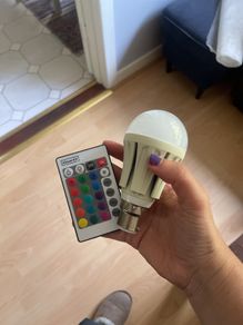 Colour changing lightbulb