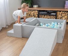 Large Adventure Centre ball pit with 300 balls for babies toddlers