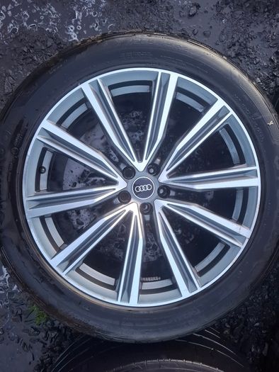 21" Genuine Audi Q8 S Line Alloys with tyres