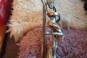 Figurine table lamp
