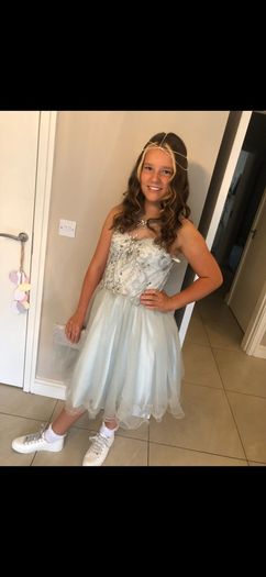 beautiful confirmation dress with head chain & runners