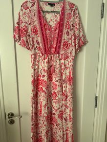 Ladies dress