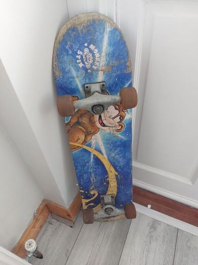 skateboard