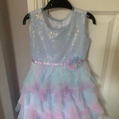 Girls dress