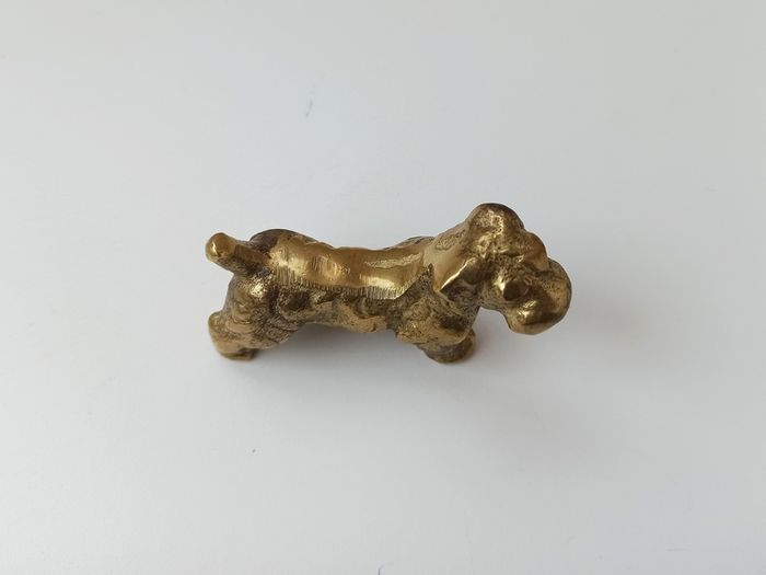 Solid brass dog figurine  H 5cm
