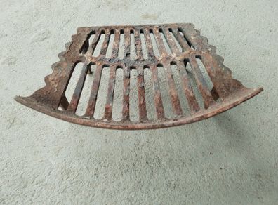 Cast Iron Fireplace Grate / Fire Basket Insert (Free To Collect)