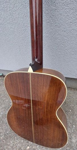 Collings OM2H Acoustic Guitar With Pick Up And Original Hard Case.