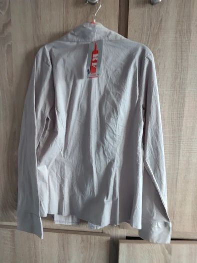 New grey shirt fits sm premium quality