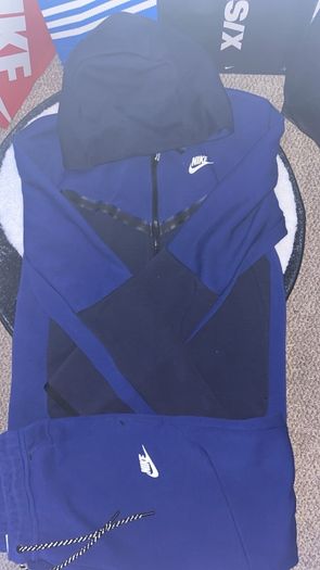 Nike Tech Fleece Tracksuit Small