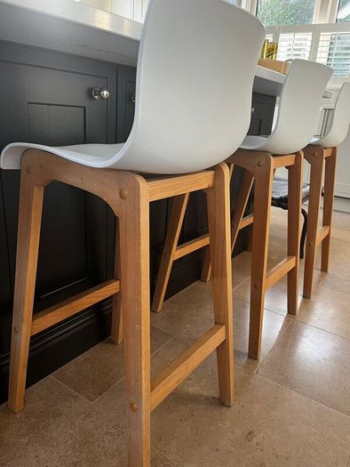 Island Chairs/Stools