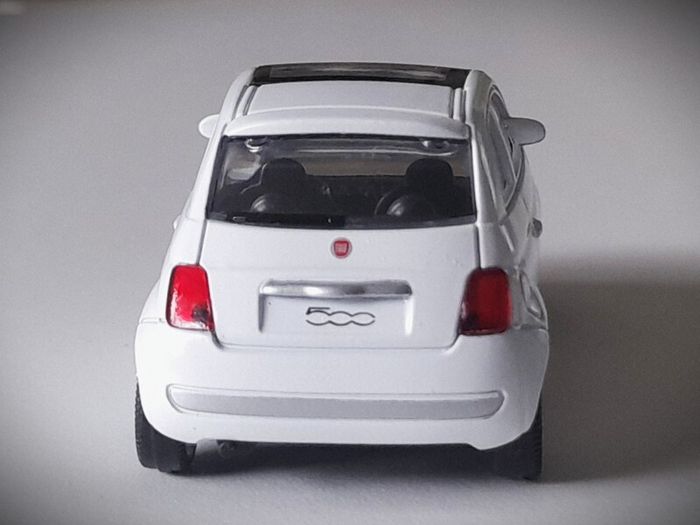 Diecast Model Fiat 500 2007 White - Collectable Motorama 1:43