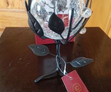 Tara tea light holder
