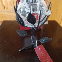 Tara tea light holder