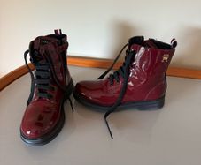 Girls Tommy Hilfiger boots Size 34