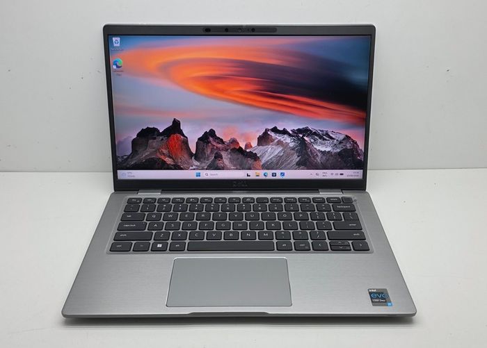 Dell Latitude 7420 - Intel Core i7(11.gen)/ 32GB RAM/ Windows 11 laptop