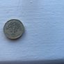 Queen Lizzy 1983 upside down Pound Coin Image 3