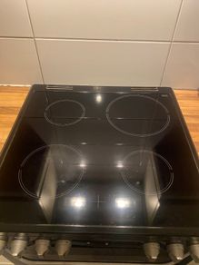 Double electric cooker and hob