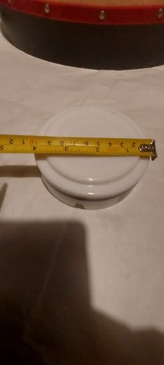 Silk cut purple ashtray, good condition,,price includes post to anywhere in Ireland thank you, see pictures for condition, collectors item, with smoking bans, etc ,price includes post to anywhere in Ireland thank you