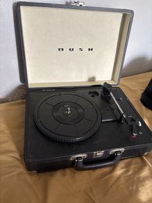 Bush classic turntable - black