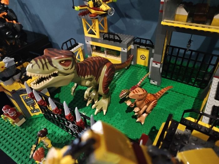 Lego Dino Defense HQ 5887